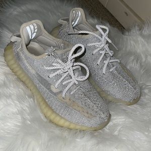 Yeezy Boost 350 V2 Static Reflective version. Men size 5 (women size 5.5 or 6)